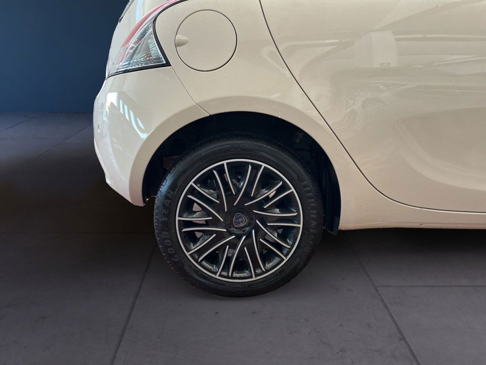 Lancia Ypsilon usata a Torino (8)