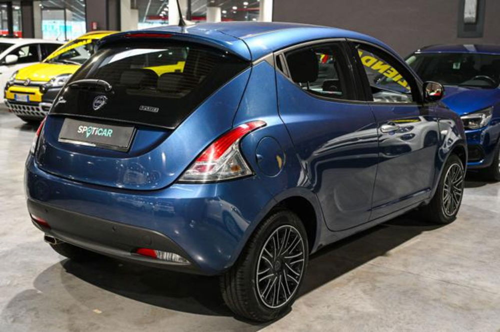 Lancia Ypsilon usata a Torino (5)