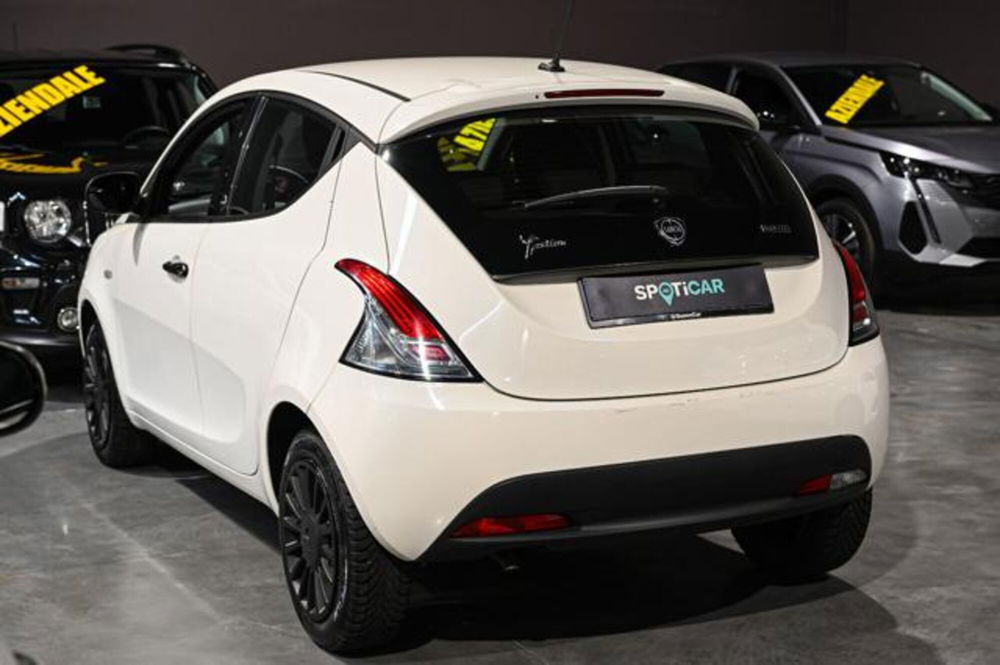 Lancia Ypsilon usata a Torino (5)