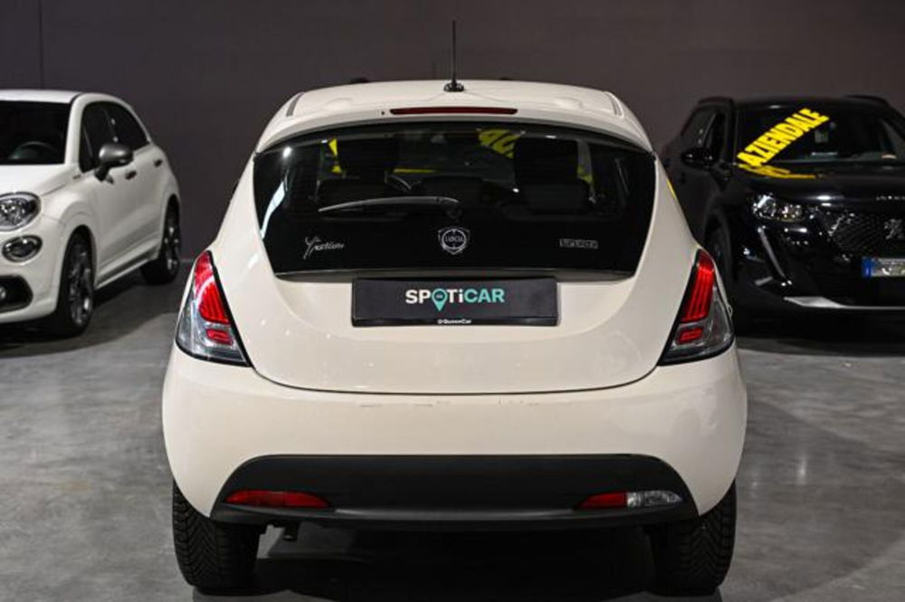 Lancia Ypsilon usata a Torino (6)