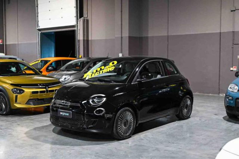 Fiat 500e Icon Berlina 42 kWh  nuova a Pianezza