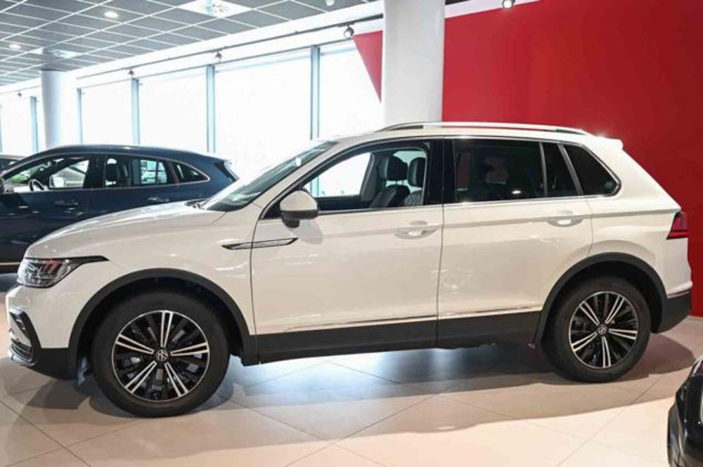 Volkswagen Tiguan nuova a Torino (4)