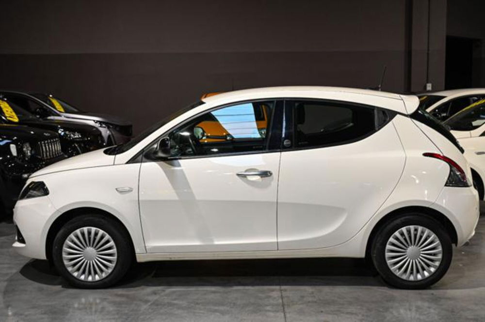 Lancia Ypsilon usata a Torino (4)