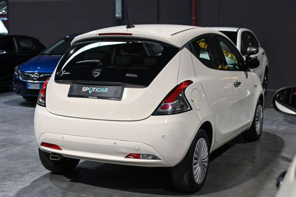 Lancia Ypsilon usata a Torino (5)