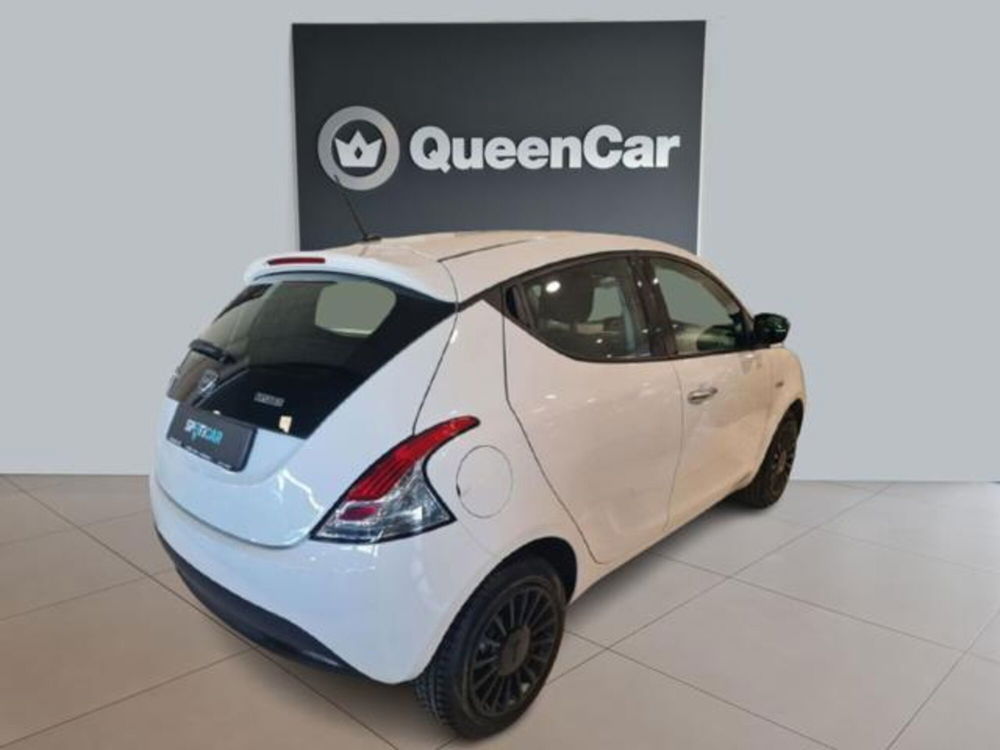 Lancia Ypsilon usata a Torino (11)