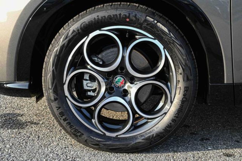 Alfa Romeo Tonale usata a Torino (10)