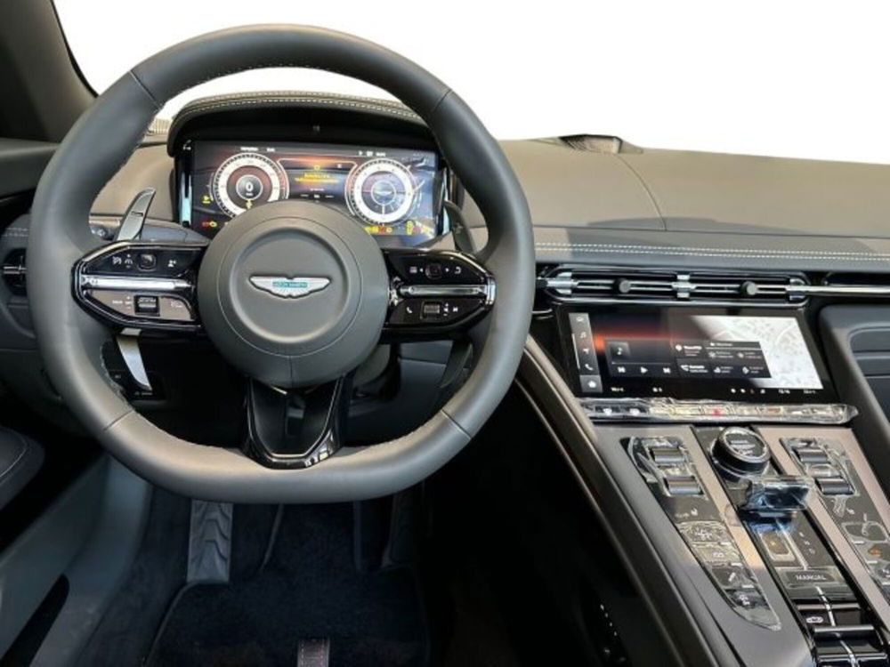 Aston Martin DB12 Volante nuova a Bologna (14)