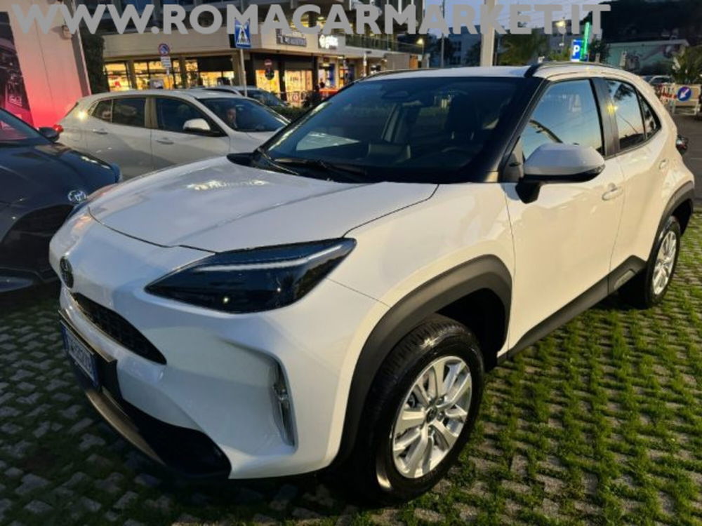 Toyota Yaris Cross nuova a Roma (12)