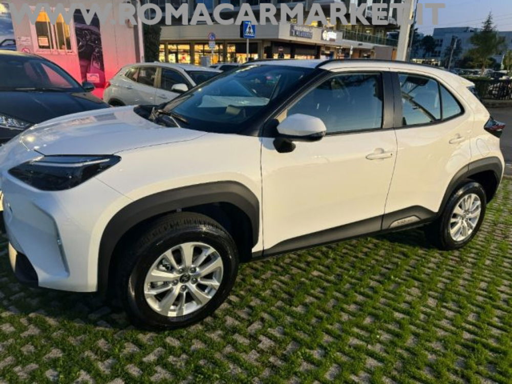 Toyota Yaris Cross nuova a Roma (3)