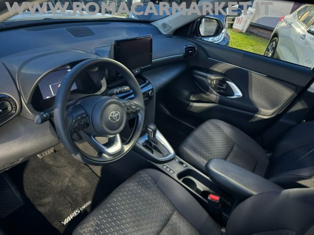 Toyota Yaris Cross nuova a Roma (6)