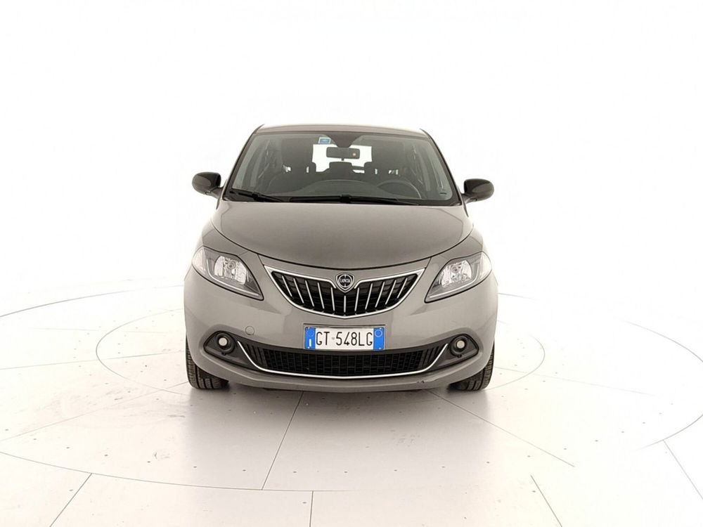 Lancia Ypsilon usata a Caserta (2)