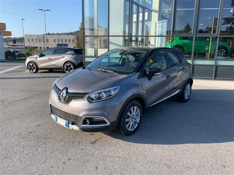 Renault Captur 1.5 dCi 8V 90 CV Start&amp;Stop Project Runway del 2015 usata a Asti