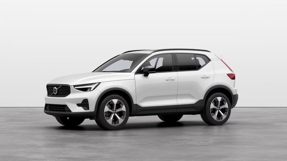 Volvo XC40 nuova a Como