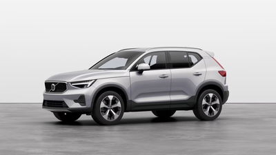 Volvo XC40 B3 automatico Core  nuova a Como