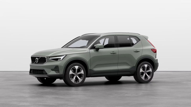 Volvo XC40 B3 automatico Core  nuova a Como