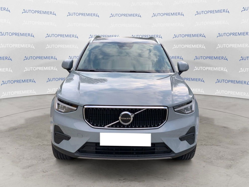 Volvo XC40 nuova a Como (2)