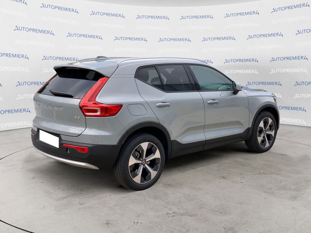 Volvo XC40 nuova a Como (4)