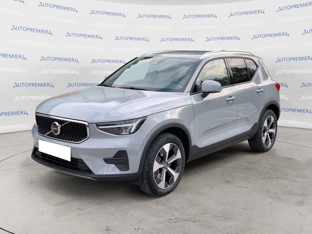 Volvo XC40 nuova a Como