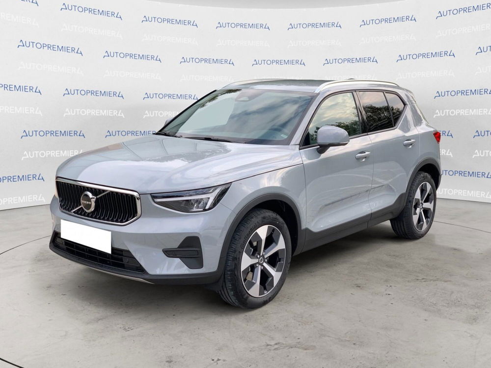 Volvo XC40 nuova a Como