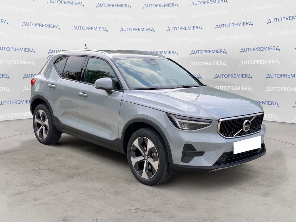 Volvo XC40 nuova a Como (4)