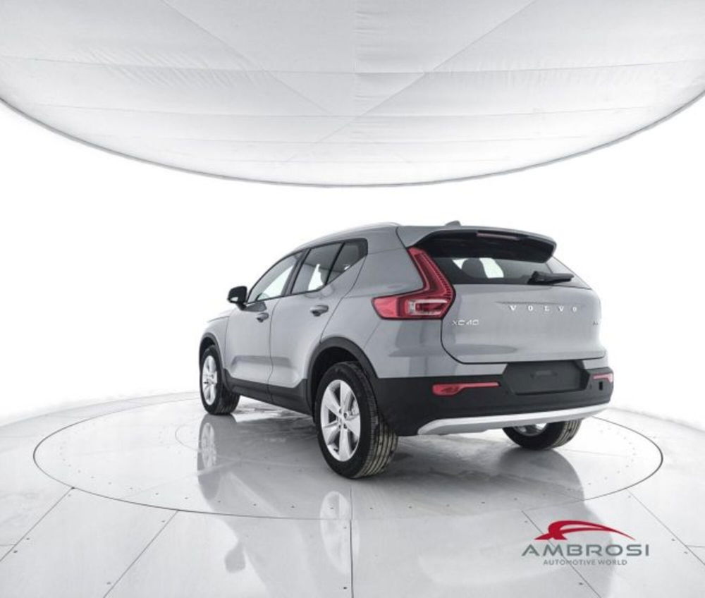 Volvo XC40 nuova a Perugia (4)