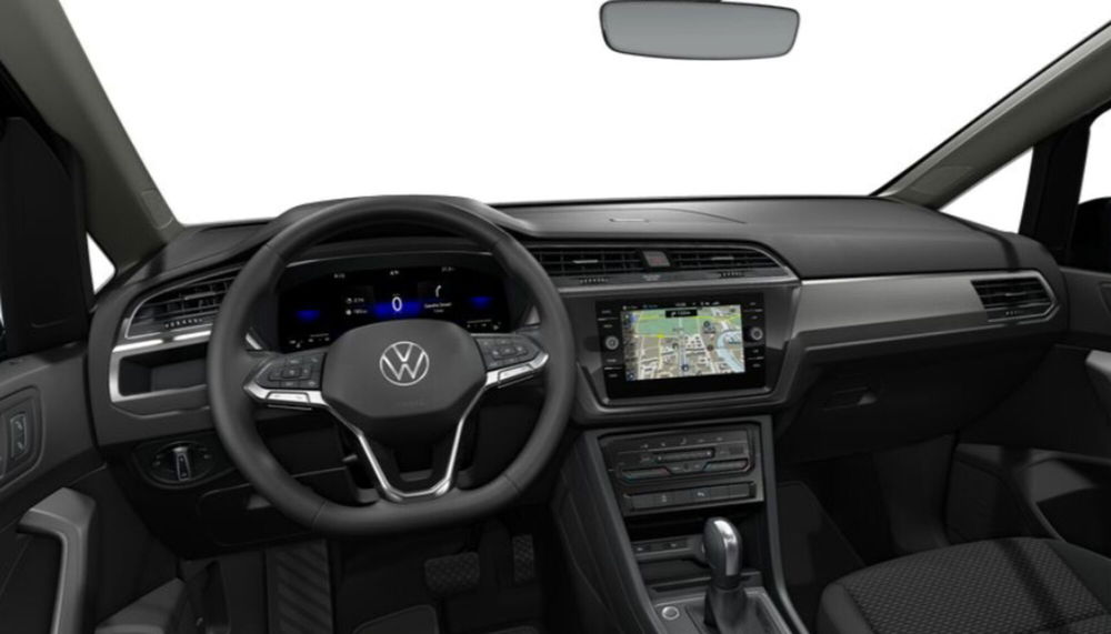 Volkswagen Touran nuova a Lecco (7)