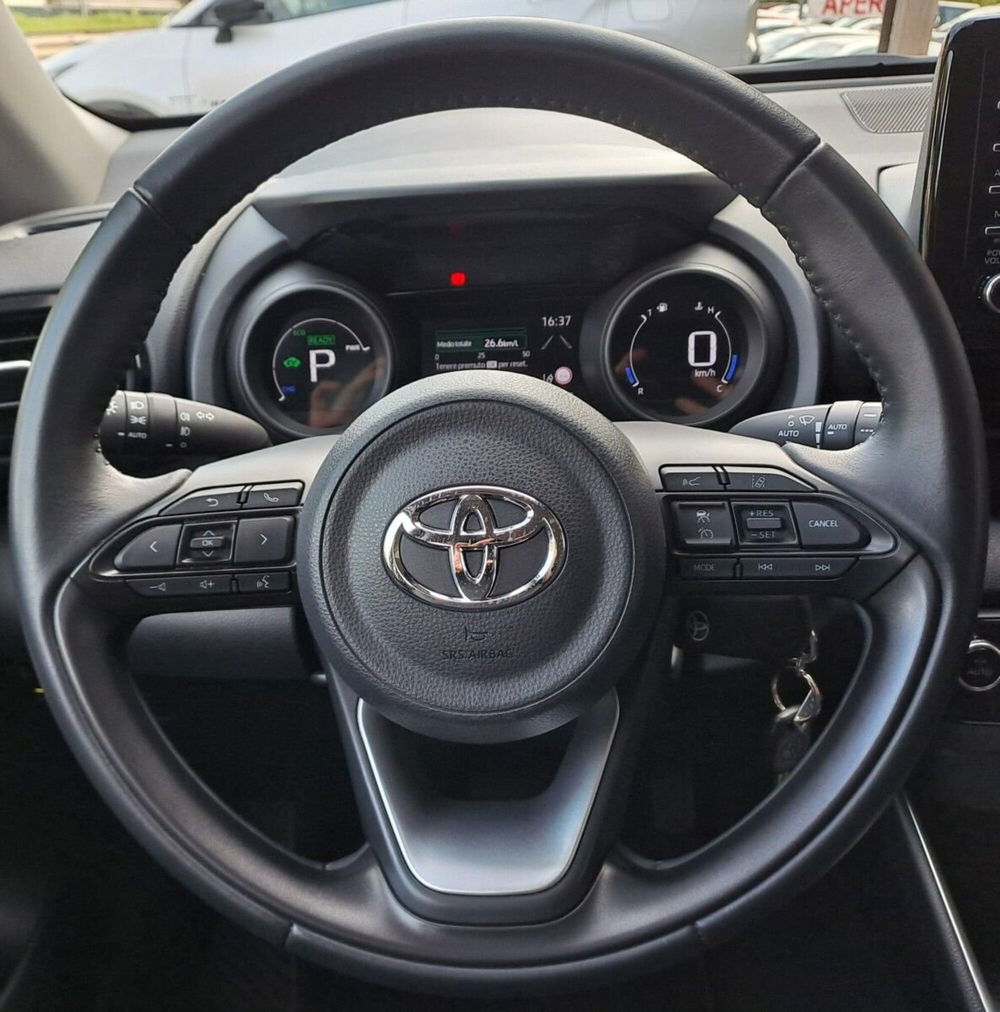 Toyota Yaris Cross usata a Lecco (14)