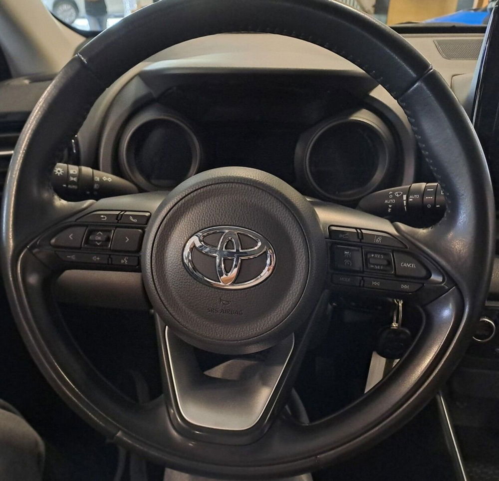 Toyota Yaris usata a Lecco (12)