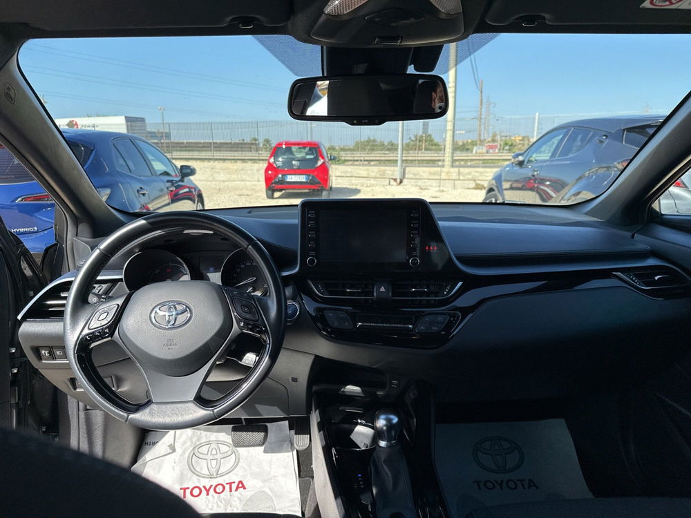 Toyota Toyota C-HR usata a Ragusa (10)