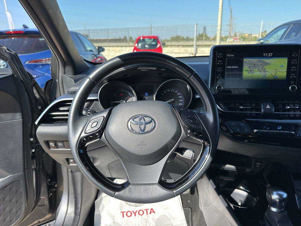 Toyota Toyota C-HR usata a Ragusa (11)