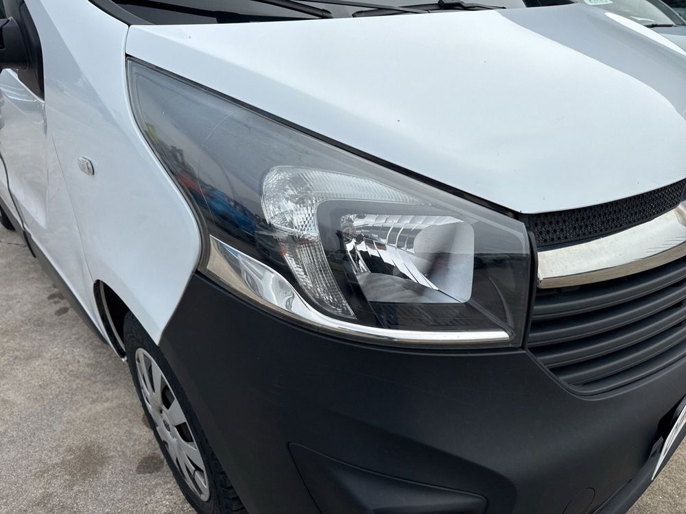 Opel Vivaro Furgone usata a Ferrara (12)