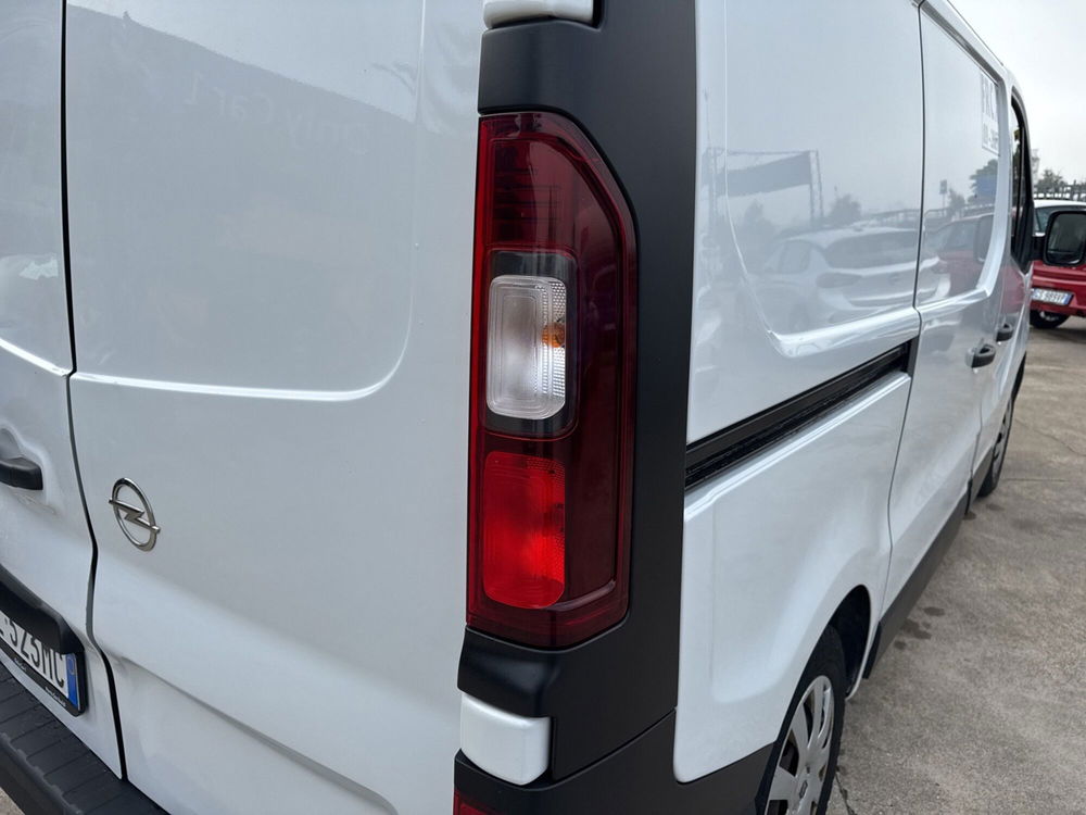 Opel Vivaro Furgone usata a Ferrara (13)