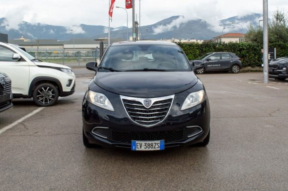 Lancia Ypsilon usata a Latina (2)