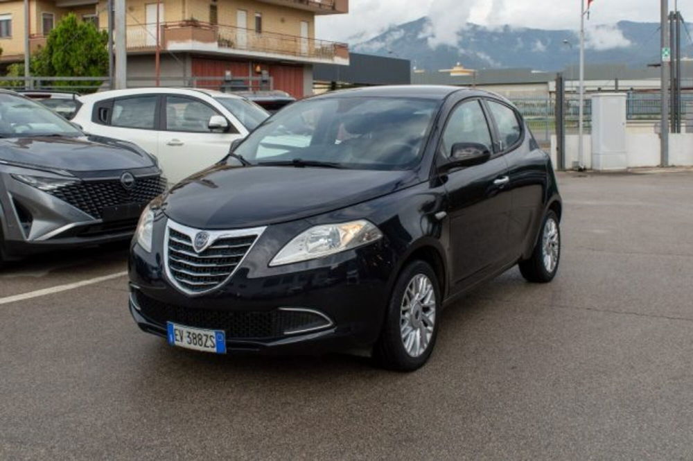 Lancia Ypsilon usata a Latina (3)