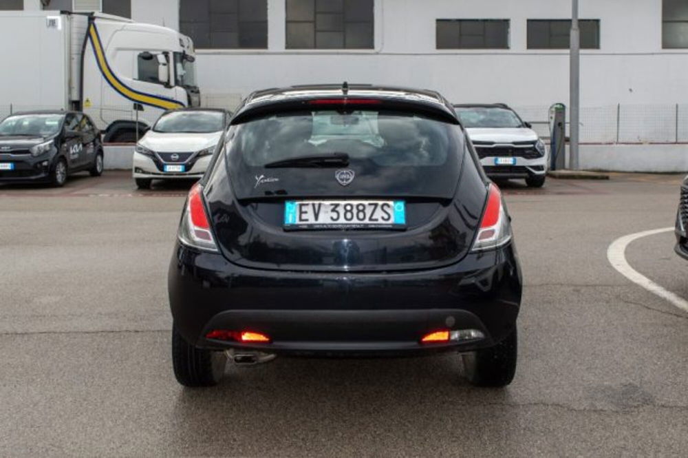 Lancia Ypsilon usata a Latina (6)