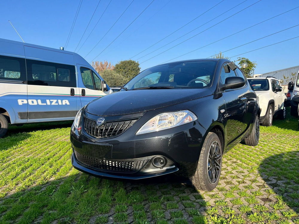 Lancia Ypsilon nuova a Milano