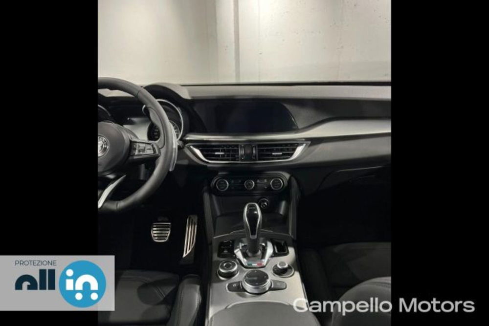 Alfa Romeo Stelvio nuova a Venezia (17)