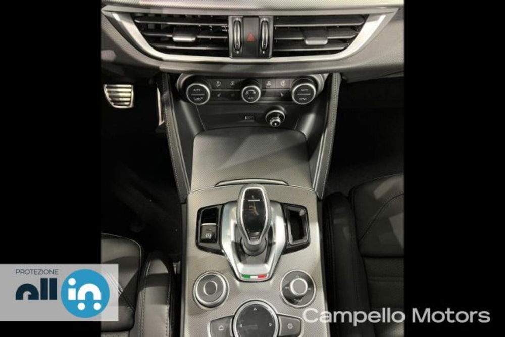 Alfa Romeo Stelvio nuova a Venezia (19)