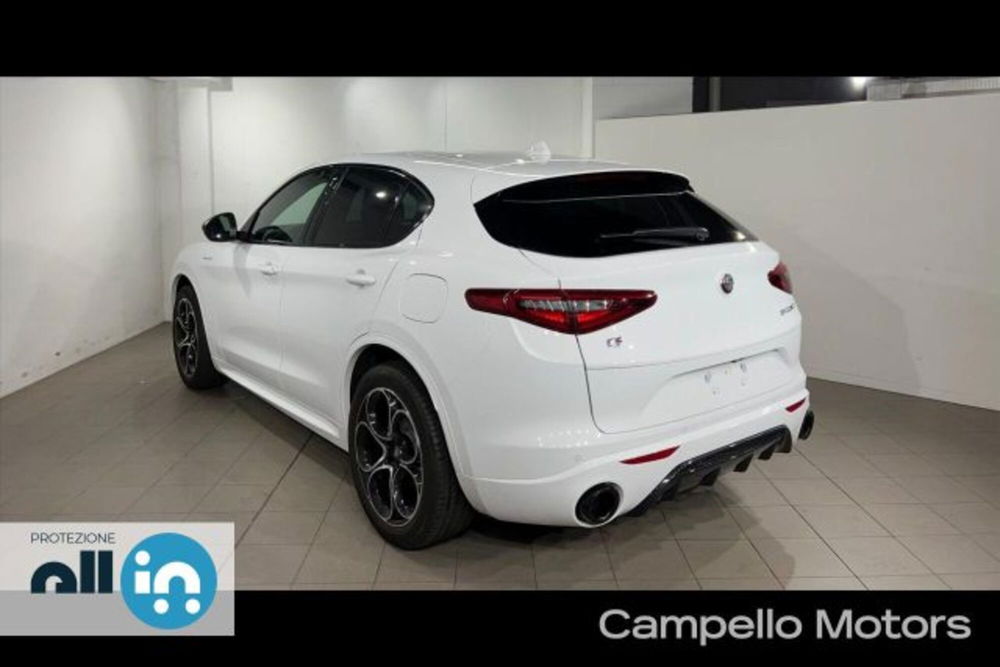 Alfa Romeo Stelvio nuova a Venezia (5)