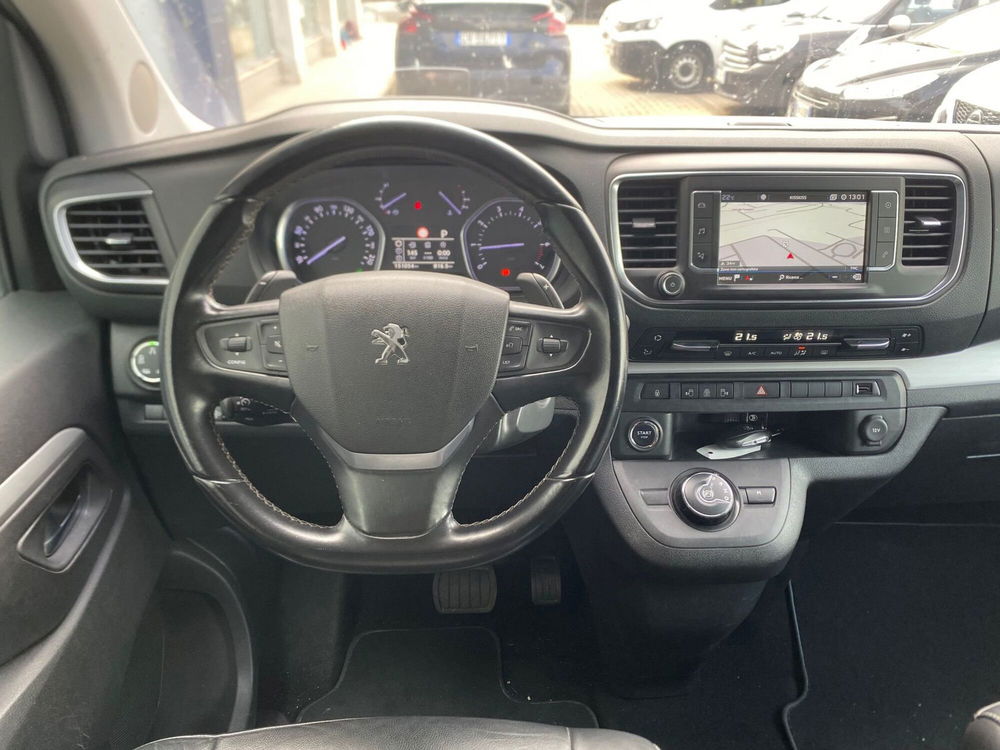 Peugeot Traveller usata a Bari (18)