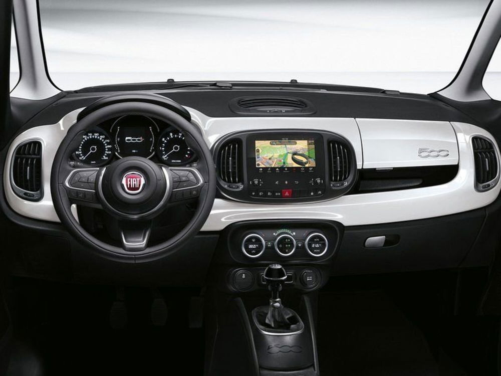 Fiat 500L nuova a Roma (3)