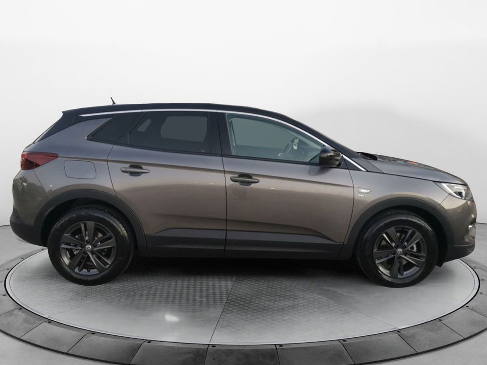 Opel Grandland X usata a Taranto (4)