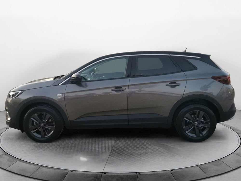 Opel Grandland X usata a Taranto (8)