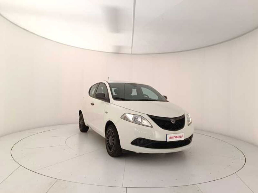 Lancia Ypsilon usata a Treviso (3)