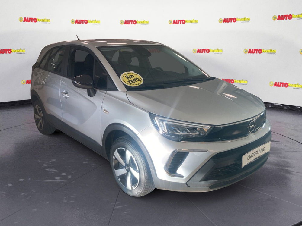 Opel Crossland nuova a Pistoia