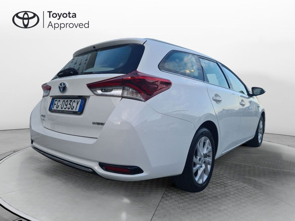 Toyota Auris Station Wagon usata a Cagliari (17)