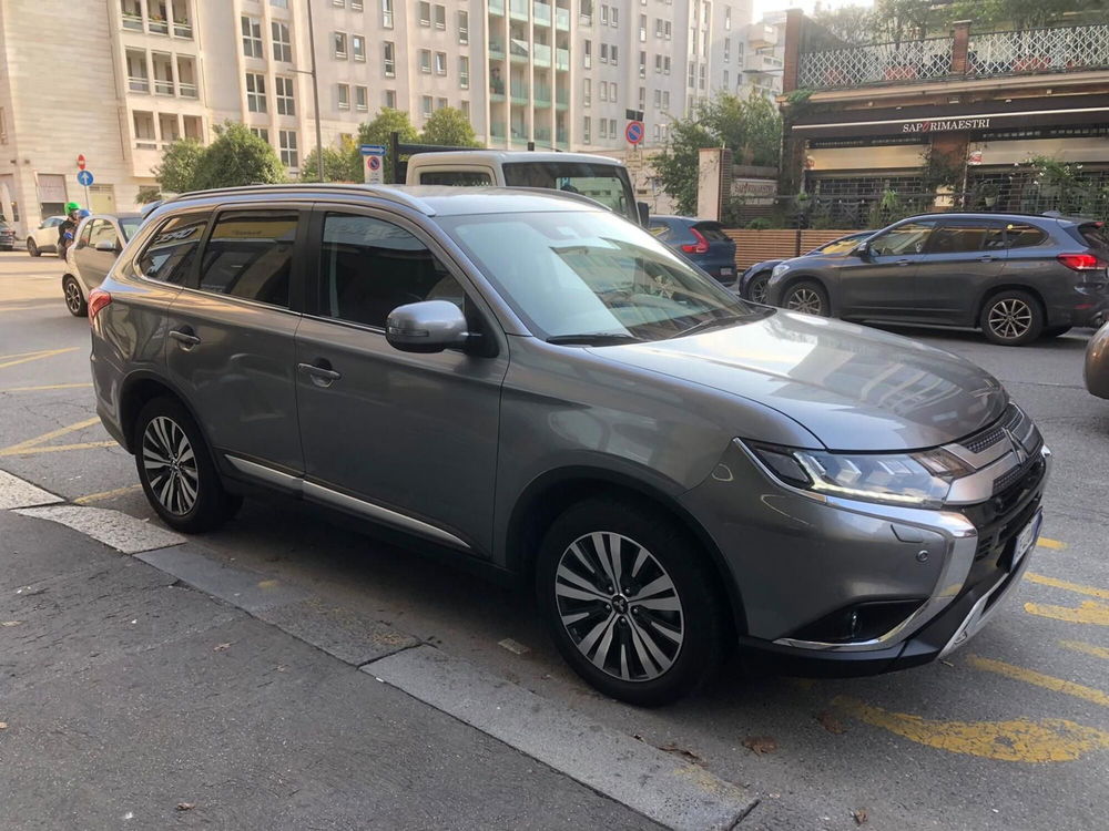 Mitsubishi Outlander usata a Milano (5)