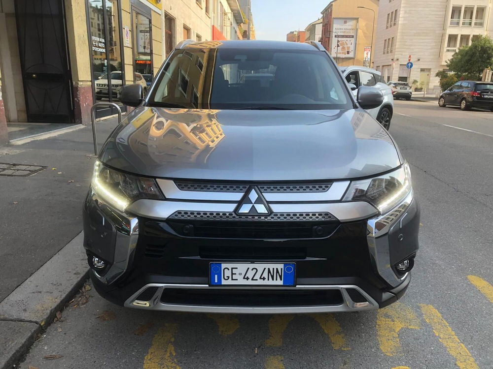 Mitsubishi Outlander usata a Milano (6)