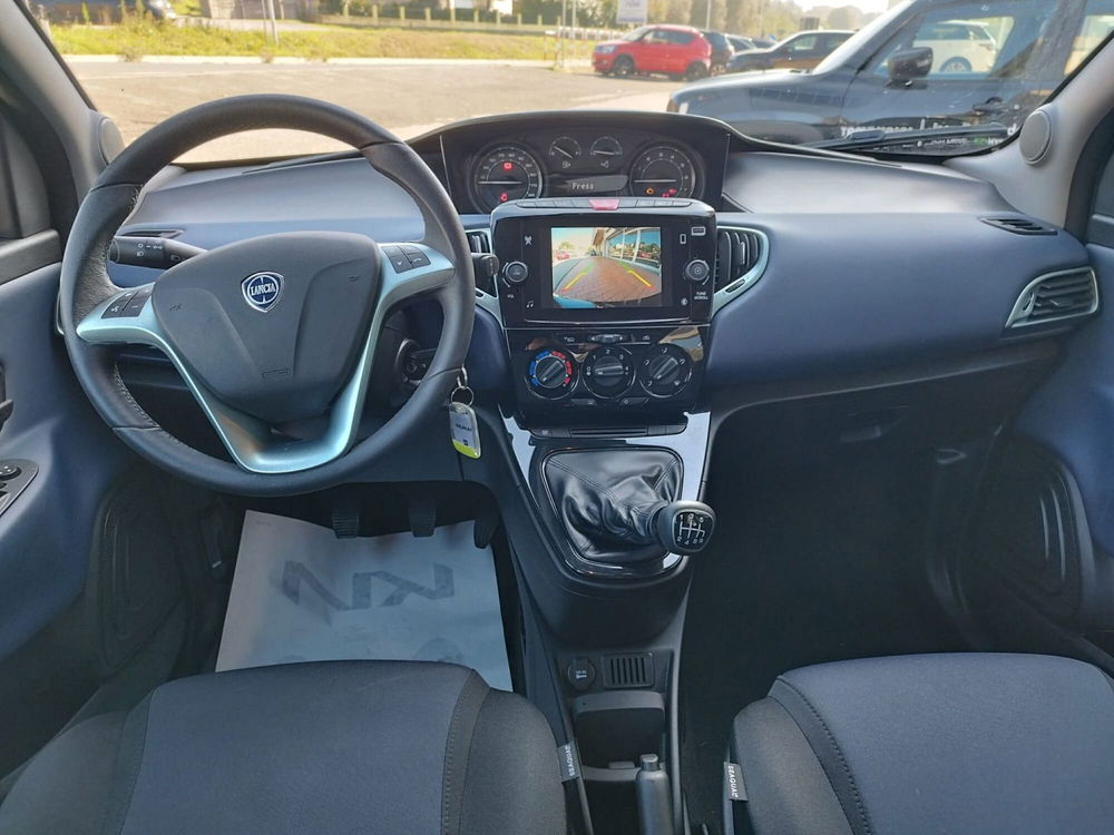 Lancia Ypsilon usata a Arezzo (13)