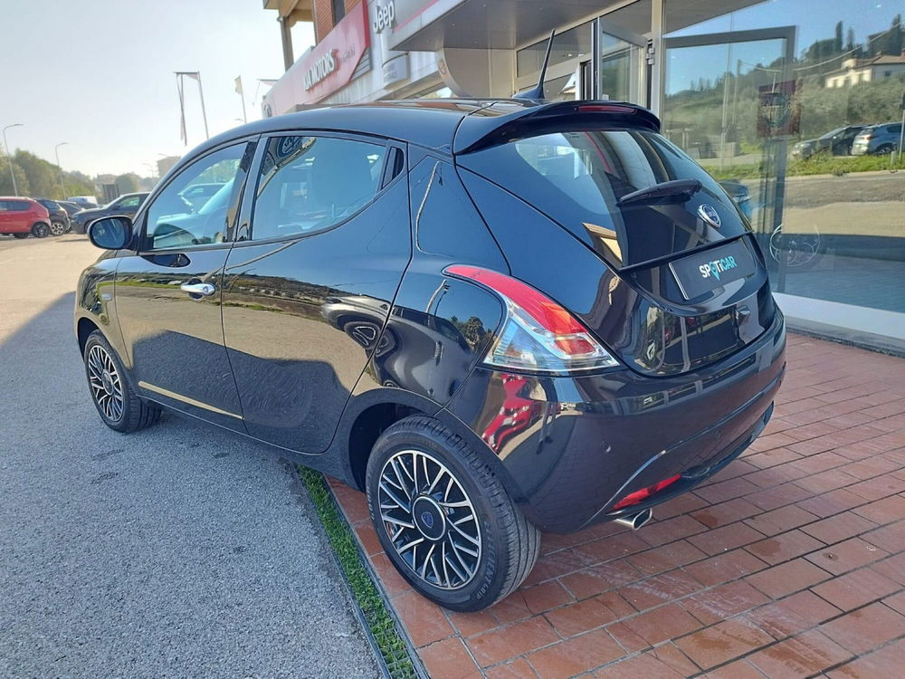 Lancia Ypsilon usata a Arezzo (8)